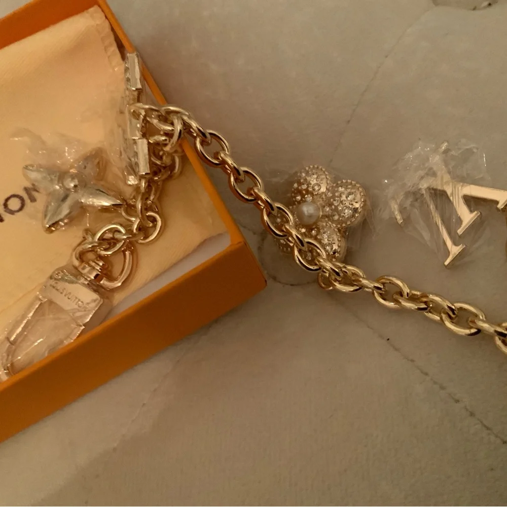 Louis Vuitton Rose Gold Crystal Charms bag chain Gorgeous used once 13 inches